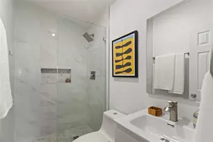 1736 NE 18th St, Fort Lauderdale, FL 33305 - Photo 32