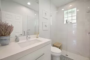 4971 Kensington Cir, Coral Springs, FL 33076 - Photo 4