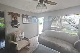 914 N 13th N St, Fort Pierce, FL 34950 - Photo 8