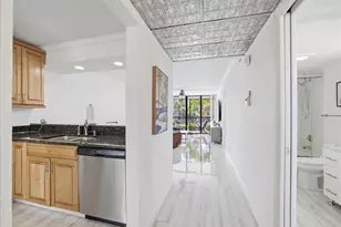 16 Royal Palm Way, Boca Raton, FL 33432 - Photo 2