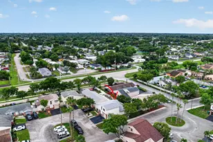 730 Cumberland Terrace, Davie, FL 33325 - Photo 42