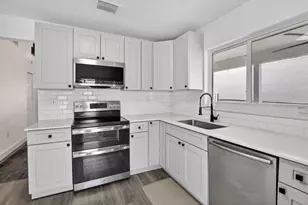730 Cumberland Terrace, Davie, FL 33325 - Photo 12