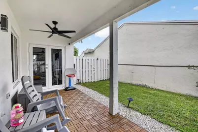 730 Cumberland Terrace, Davie, FL 33325 - Photo 38