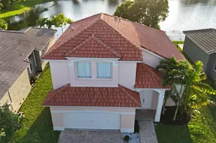 2202 SE 17th Ave, Homestead, FL 33035 - Photo 2