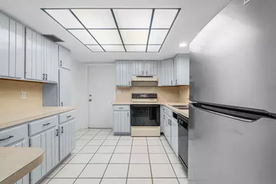 1779 NE 39th Court #1106, Pompano Beach, FL 33064 - Photo 12