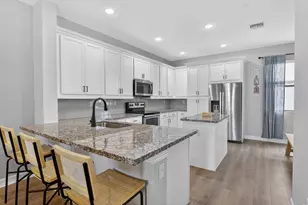 11613 SW 13th Ct, Pembroke Pines, FL 33025 - Photo 4