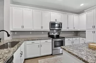11613 SW 13th Ct, Pembroke Pines, FL 33025 - Photo 6