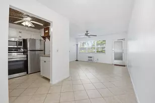 98 E Cambridge E, West Palm Beach, FL 33417 - Photo 12