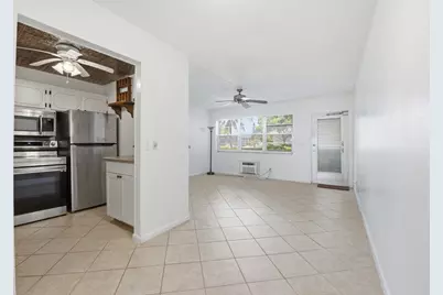 98 E Cambridge E, West Palm Beach, FL 33417 - Photo 12