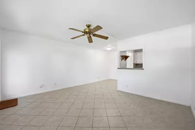 98 E Cambridge E, West Palm Beach, FL 33417 - Photo 8
