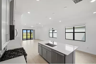 11010 NW Glynlea Boulevard N, Port Saint Lucie, FL 34987 - Photo 2