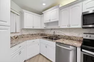 5750 Camino Del Sol, Boca Raton, FL 33433 - Photo 16