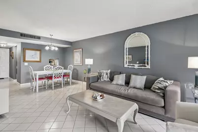 4260 Deste Court #205, Lake Worth, FL 33467 - Photo 8