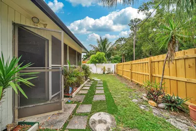 6062 Bania Wood Circle, Atlantis, FL 33462 - Photo 14