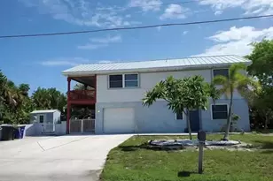 1801 St Lucie Ct, Fort Pierce, FL 34949 - Photo 1