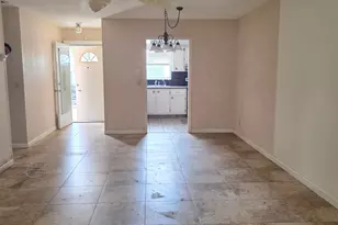2703 Dudley Dr W, West Palm Beach, FL 33415 - Photo 4