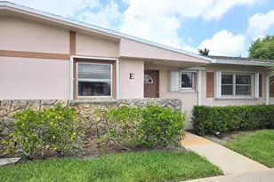2703 Dudley Dr W, West Palm Beach, FL 33415 - Photo 2