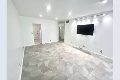2201 NE 66th Street #1306, Fort Lauderdale, FL 33308 - Photo 2