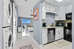 5530 Lakeside Dr, Margate, FL 33063 - Photo 4