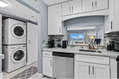 5530 Lakeside Drive #203, Margate, FL 33063 - Photo 6