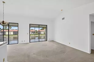 10231 N Circle Lake Dr, Boynton Beach, FL 33437 - Photo 14