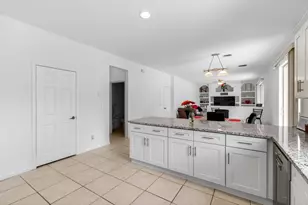 6305 Blue Bay Cir, Lake Worth, FL 33467 - Photo 18