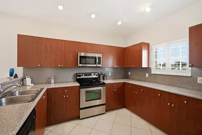 2340 Windjammer Way, West Palm Beach, FL 33411 - Photo 6
