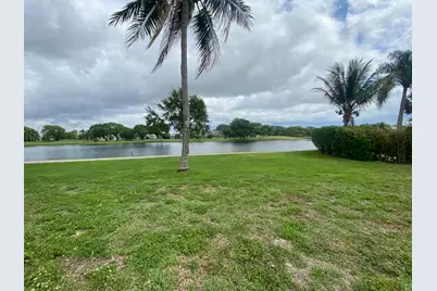 62 Willow Circle, Boynton Beach, FL 33436 - Photo 2
