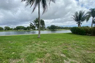 62 Willow Cir, Boynton Beach, FL 33436 - Photo 2