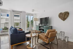 524 Orton Ave, Fort Lauderdale, FL 33304 - Photo 2