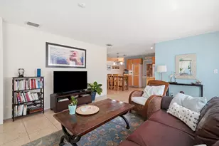 2417 NW 7th Ave, Wilton Manors, FL 33311 - Photo 10