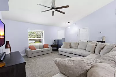 105 SW Glenwood Drive, Port Saint Lucie, FL 34984 - Photo 10