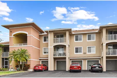 6556 Emerald Dunes Drive #302, West Palm Beach, FL 33411 - Photo 2
