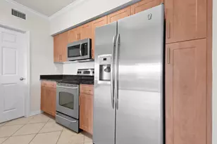 6556 Emerald Dunes Dr, West Palm Beach, FL 33411 - Photo 8