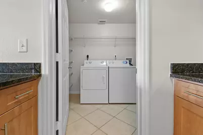 6556 Emerald Dunes Drive #302, West Palm Beach, FL 33411 - Photo 16