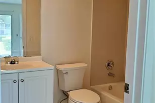 251 SW 134th Way, Pembroke Pines, FL 33027 - Photo 10