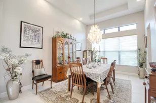 12095 Bastille Cir E, Parkland, FL 33076 - Photo 4