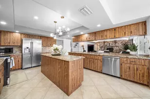 1006 SE 6th St, Deerfield Beach, FL 33441 - Photo 10