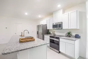 464 S Quick Circle, Port Saint Lucie, FL 34953 - Photo 4