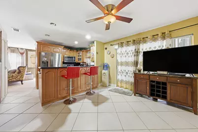 6582 Bayfront Drive, Margate, FL 33063 - Photo 24