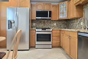 2402 Antigua Cir, Coconut Creek, FL 33066 - Photo 2