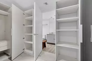 1010 Brickell Ave, Miami, FL 33131 - Photo 20