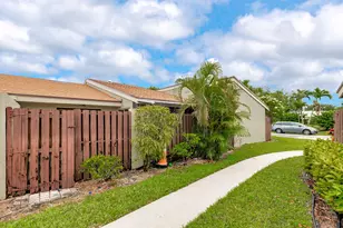 161 Meadows Dr, Boynton Beach, FL 33436 - Photo 26
