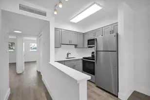 4051 NE 13th Ave, Oakland Park, FL 33334 - Photo 10