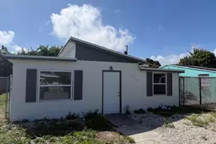 1214 Highview Rd, Lake Worth, FL 33462 - Photo 2