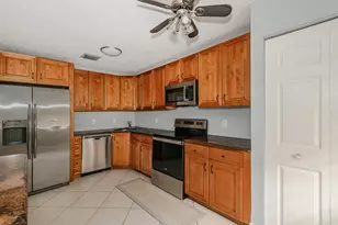 161 Meadows Dr, Boynton Beach, FL 33436 - Photo 2