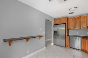 161 Meadows Dr, Boynton Beach, FL 33436 - Photo 4
