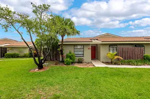161 Meadows Dr, Boynton Beach, FL 33436 - Photo 1