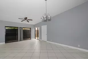 161 Meadows Dr, Boynton Beach, FL 33436 - Photo 6