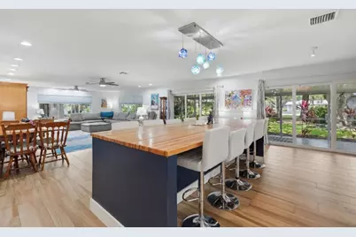 904 W Cypress Lane #V-46, Pompano Beach, FL 33069 - Photo 2